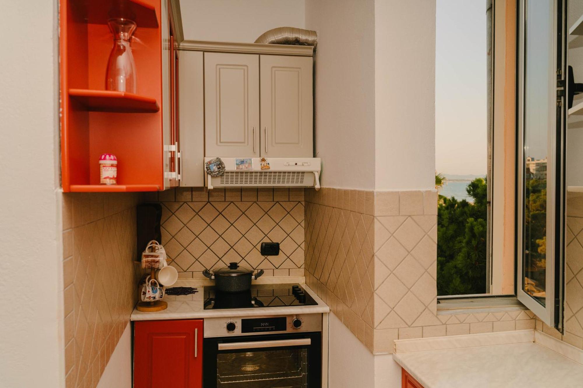 Kote'S Home Beachside Apartment 22 * Durrës